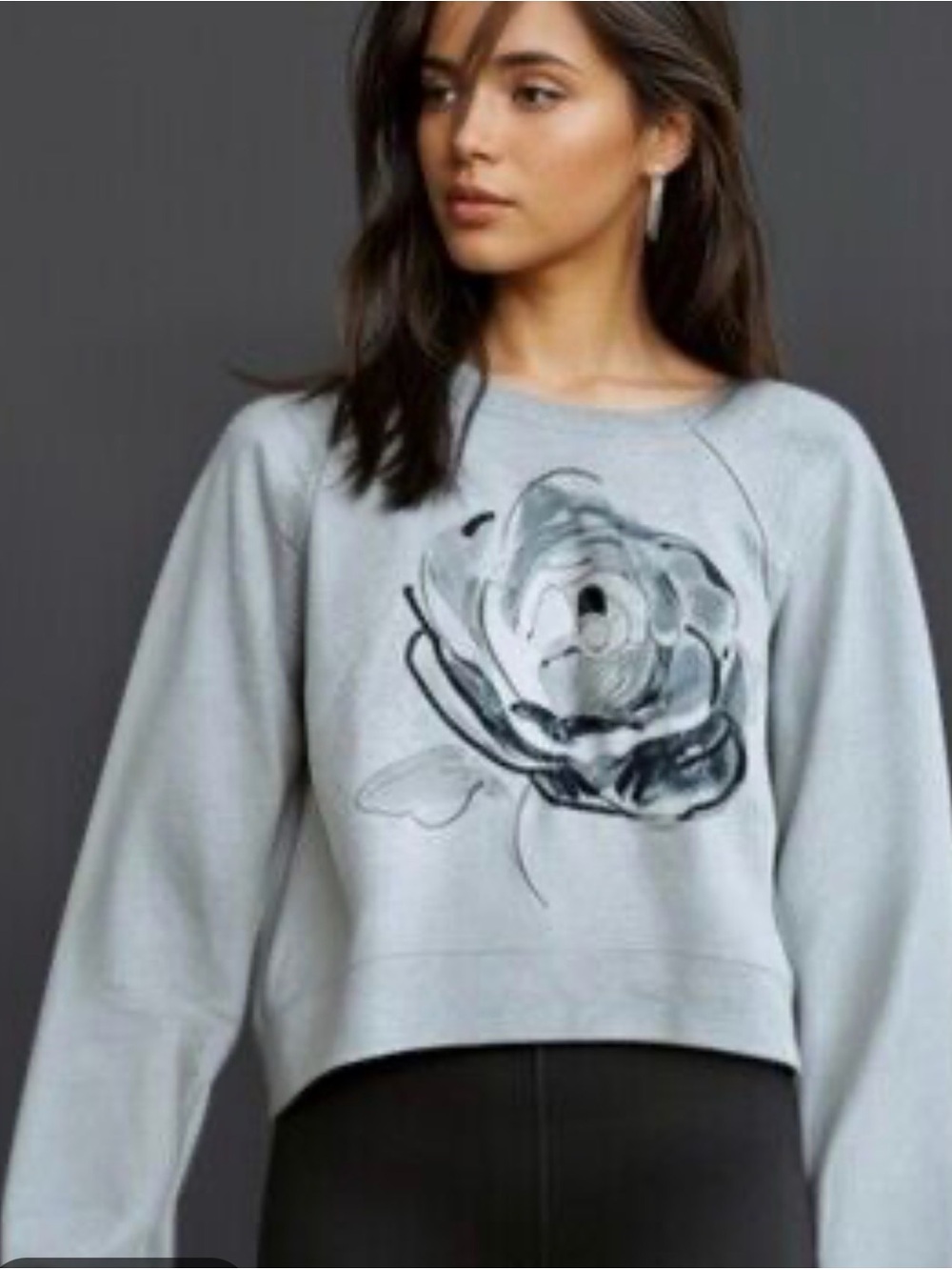 Abercrombie & Fitch Light Gray Floral Graphic Sweatshirt - Women